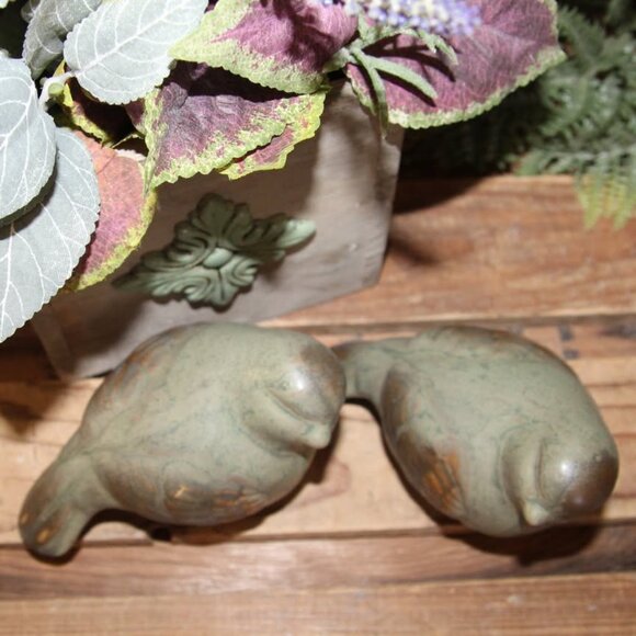 Rustic French Country Ceramic Decor Birds & Greenery Box Arrangement - Picture 4 of 8